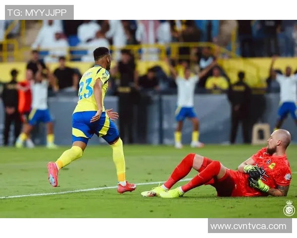 朱辰杰精彩头球助力球队逆转胜利展现超强空中能力