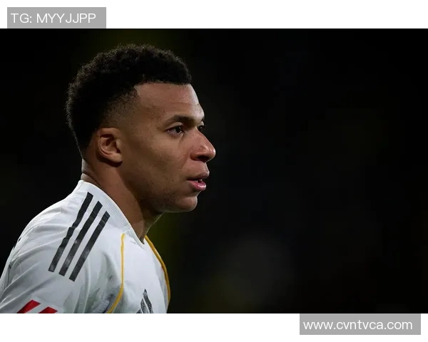 皇家马德里逆转比利亚雷亚尔，重返西甲榜首